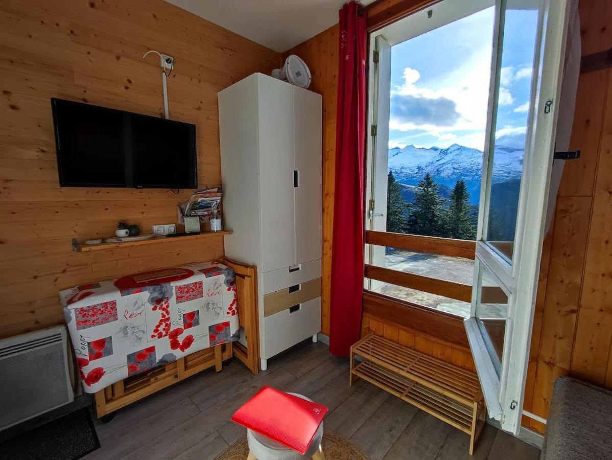 Le Petit Nid Rouge Apartment Ustou Ngoại thất bức ảnh